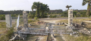 ஈழத்து சிதம்பரம் காரைநகர் சிவன்கோயில் மூன்றாம் வீதி சுற்றுப்பிரகாரம் வேலி அமைக்கும் பணியில் திடீர் தடங்கல்!-13.10.2020