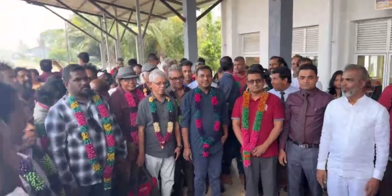 யாழ்ப்பாணம் புகையிரத நிலையத்திலிருந்து…