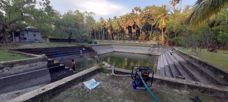 காரைநகர் சிவன்கோயிலடி சடையாளி கேணி இன்று ஞாயிற்றுக்கிழமை 12.10.2025 காலை 6.30 சற்று முன்னர் இறைக்கும் பணி ஆரம்பமாகியுள்ளது.