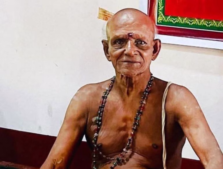 எங்கள் குரு வி.ஈஸ்வரக்குருக்கள் ஐயா – வணங்குகிறோம் ஐயா.