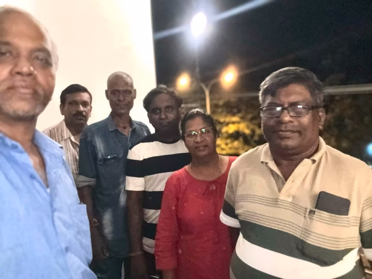 நீர்கொழும்பு நண்பன் பவானுடன்(மீசை கந்தசாமி) குடும்பத்துடன் 40 ஆண்டுகால பந்தம்…! ஊர்பற்றும் சிந்தனையும் உறவுகளுடனும் நண்பர்களுடனும் சேர்ந்தே பயணிக்கும்…!