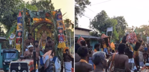 காரைநகர் அரசடிக்காடு ஶ்ரீ கதிர்வேலாயுதசுவாமி(சின்ன கதிர்காம ம்) வருடாந்த மகோற்சவத்தை முன்னிட்டு தேர்த்திருவிழாவின் மறுநாளான இன்று 30.07.2026 தீர்த்தோற்சவமும் அதனைத்தொடர்ந்து தீமிதிப்பு நிகழ்வும் நடைபெற்றது.